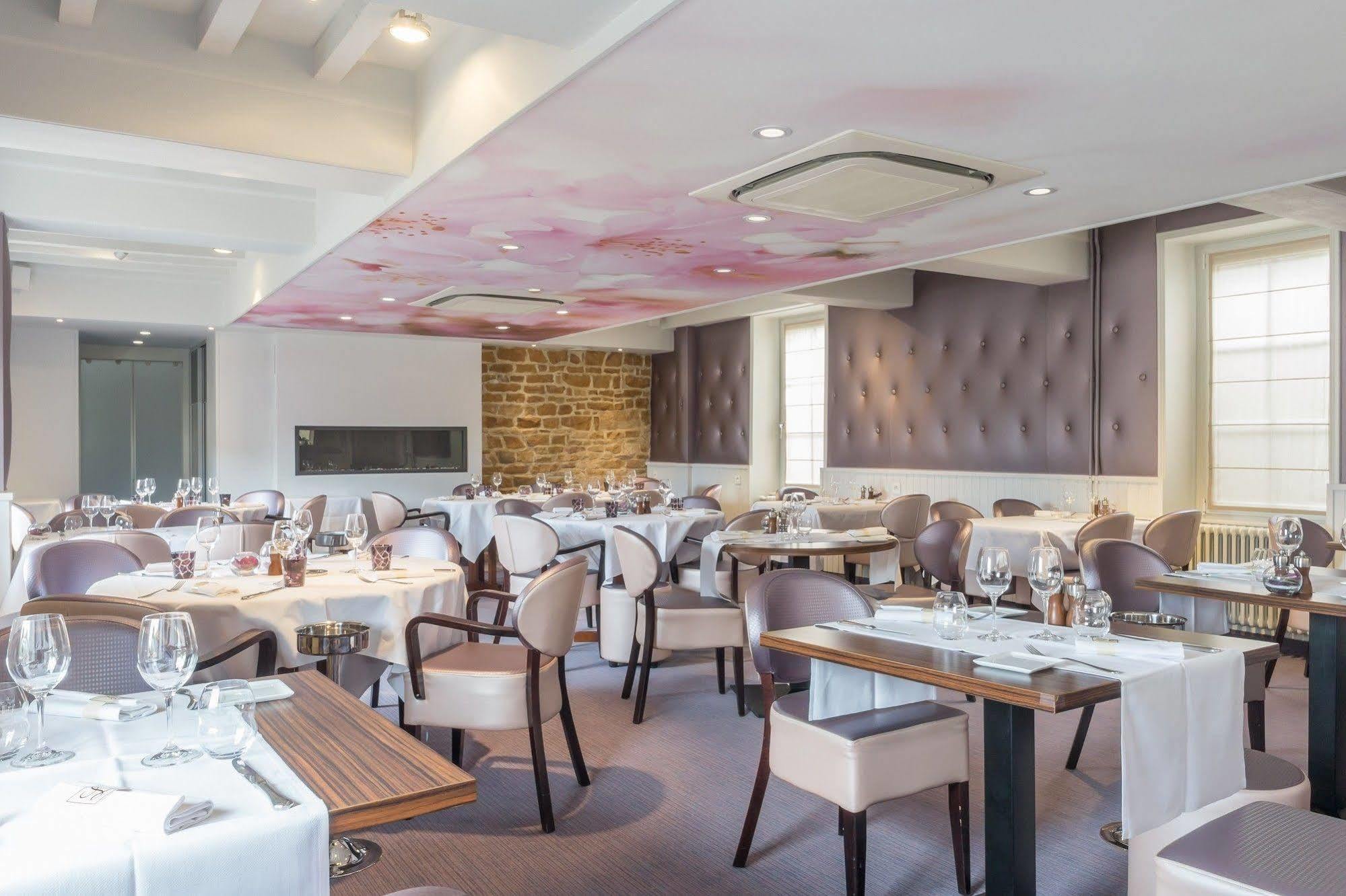 Reyssouze Logis Hotel Les Platanes מראה חיצוני תמונה