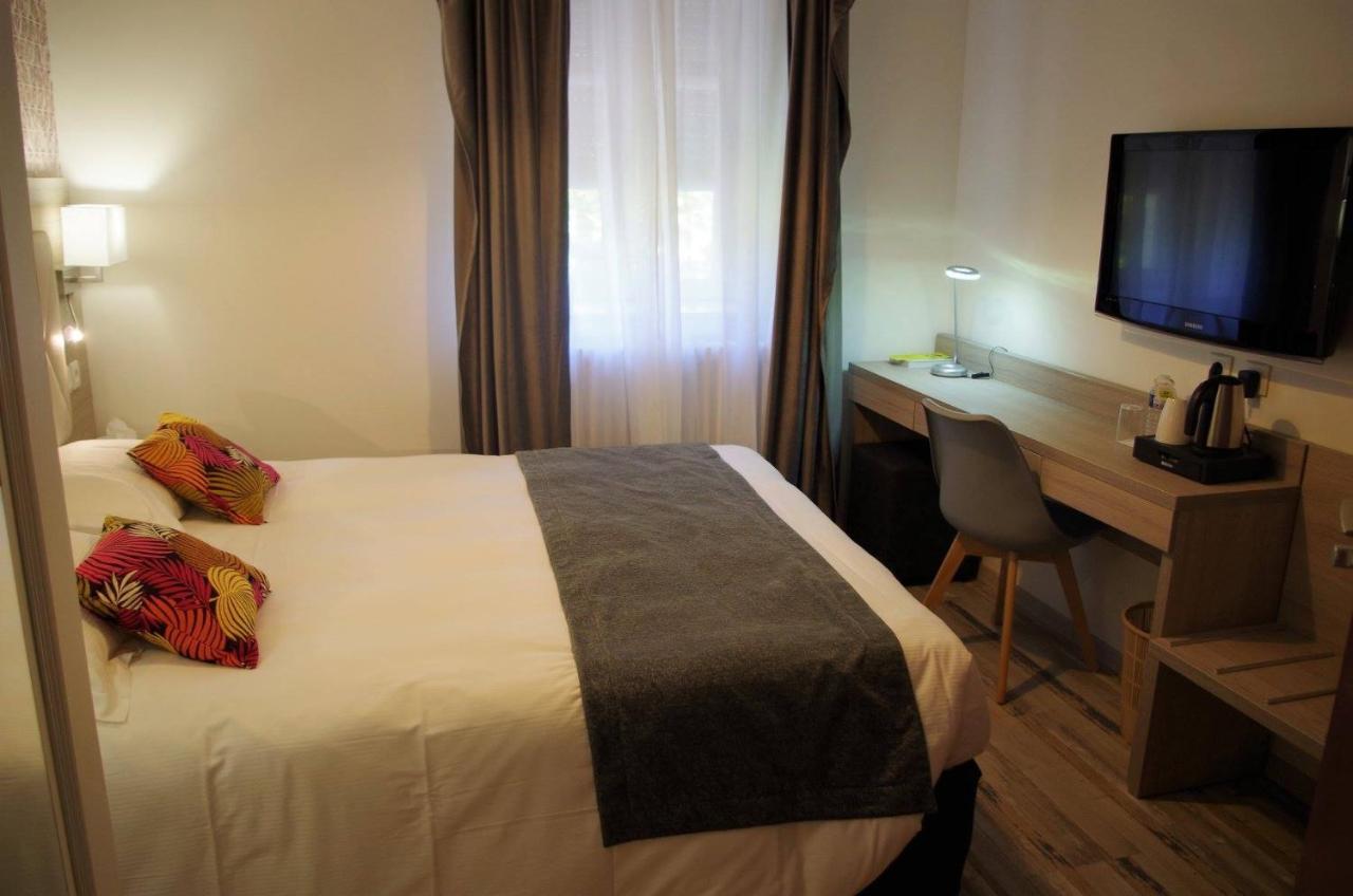 Reyssouze Logis Hotel Les Platanes מראה חיצוני תמונה