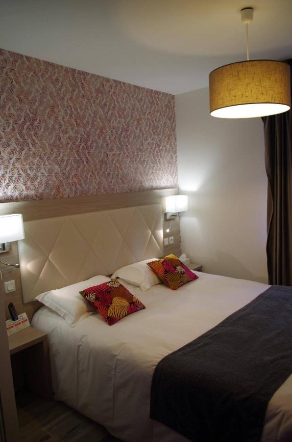 Reyssouze Logis Hotel Les Platanes מראה חיצוני תמונה
